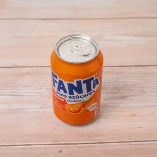 97C. Fanta Naranja lata 330ml.