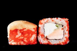 Запечений рол із лососем (280г)