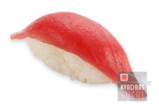 Суші тунець