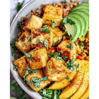 Mango & Marinated Crispy Tofu Hosomaki