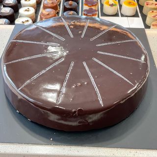 Porción tarta sacher