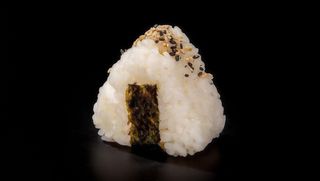 46. Onigiri spicy salmone