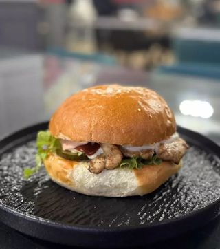 Бургер Чикен стейк