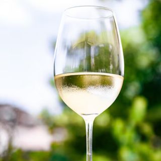 Вино Ла Перла Напівсолодке Біле 1.5 Кг