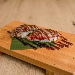 4. Nigiri Gyu Sushi Ternera (2 Uds.)
