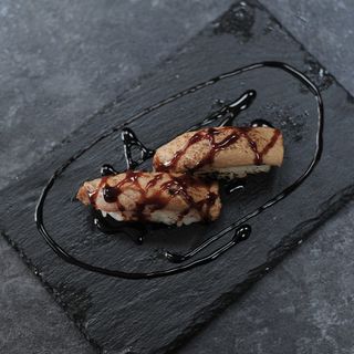 Nigiri De Atún Flameado (2 Pzs.)