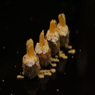 102. Nori Maki Queso Fundido Con Mango (8 Uds.)