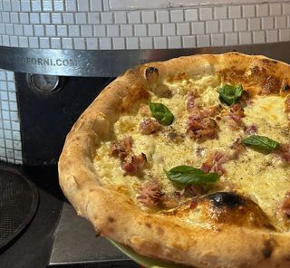 Pizza Carbonara (33 cm.)