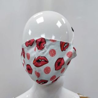Mascarilla Con Funda De Tela Estampado Besos