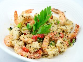 Gamberi al porto di pescatori