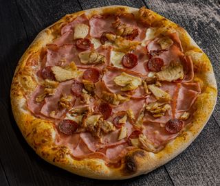 Pizza Quattro Carni Ø 32cm