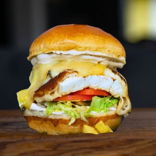 43.Four-cheese Burger (300г)