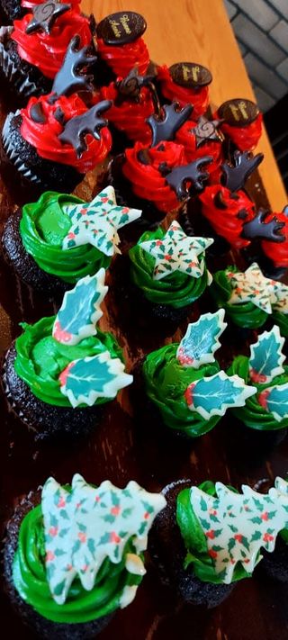 Christmas Themed Cupcakes 