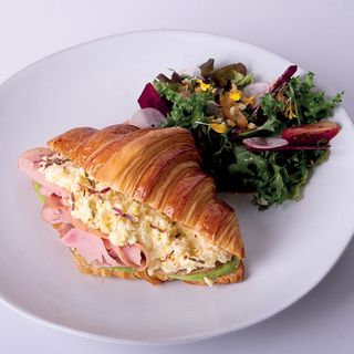 Croissant Charcuterie