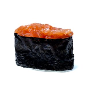 Гункан з лососем (60г/1шт)