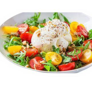 Insalata di rucola con burrata