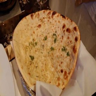 108. Naan De Ajo Con Queso