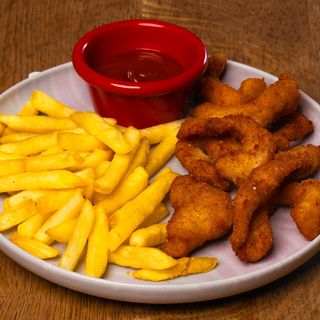 Pileći štapići sa pomfritom