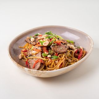 Wok Noodles beef 