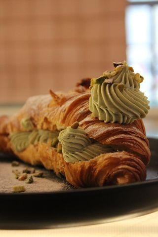 Pistachio Croissant