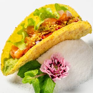 27. tacos salmon   2pz