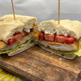 Sándwich De Milanesa De Pollo