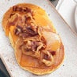 Pancakes bacon & cheddar