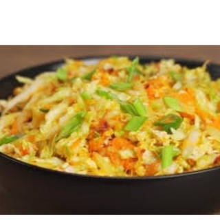 Зелева салата с моркови