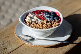 DESAYUNO AÇAI LOVER: Acai y zumo de naranja
