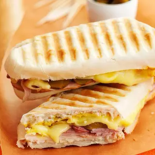 Bocadillo De Lomo