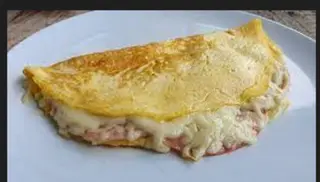 Omlet sa sirom
