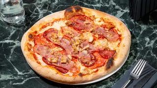 Pizza cu de toate 1+1