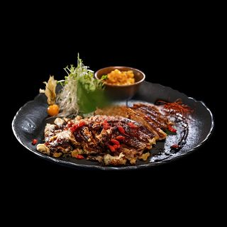 Kaczka z salsą z mango