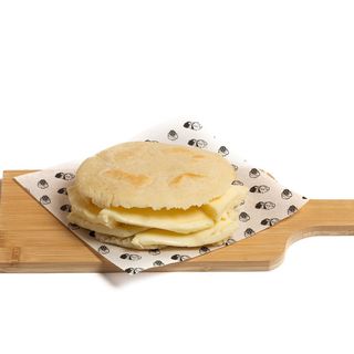 Arepa de Queso de Mano