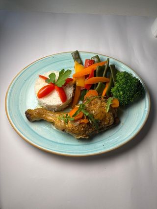 Pollo asado con su salsa (sin gluten)