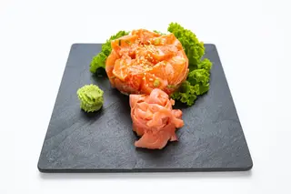 Salata Salmon tartar