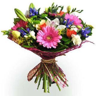 Buchet (1343)Darling - mixt din trandafiri, gherbiera, crizantema, frezia, eustoma