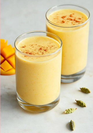 Mango lassi