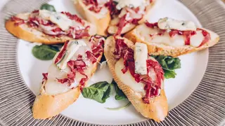 Bruschette sa goveđom pršutom