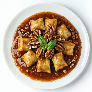 Pansoti della tradizione in salsa di noci