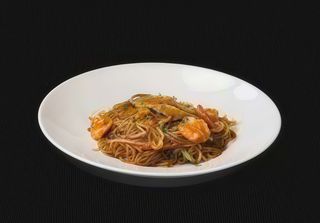 57. Spaghetti di soia con gamberi