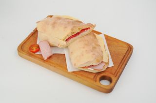 Sendvič sa pečenicom