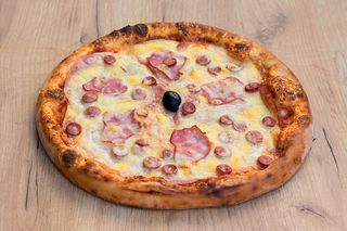 Pizza Canibale