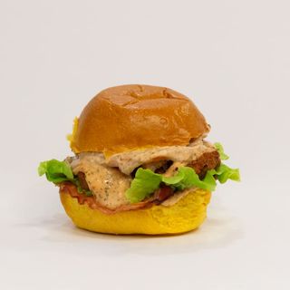 CHICKEN BURGER