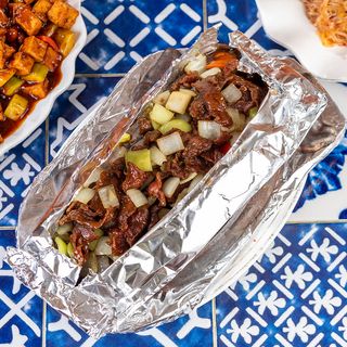 E6 საქონლის ხორცი ფოლგაში