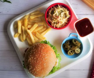 Menú Hamburguesa Mixta De Pollo Y Ternera