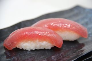 002 Nigiri tonno - 2 pezzi