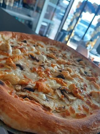 Pizza Pollo e Funghi Ø33cm