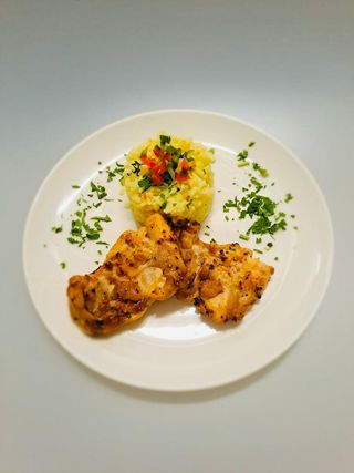 Pulpe de pui dezosate la gratar cu piure