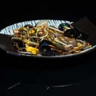 124 Seafood yaki soba